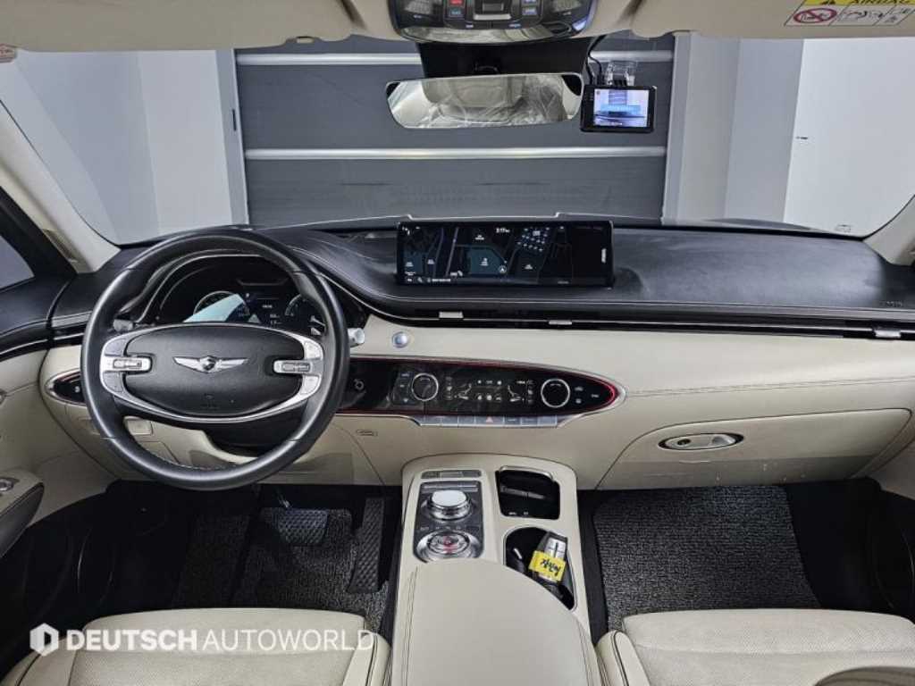 Genesis GV70 2.5T 2WD