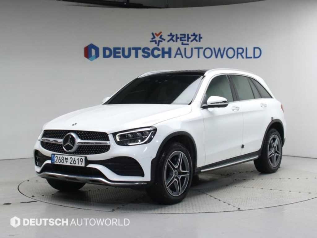 Mercedes-Benz GLC 300e 4Maetik