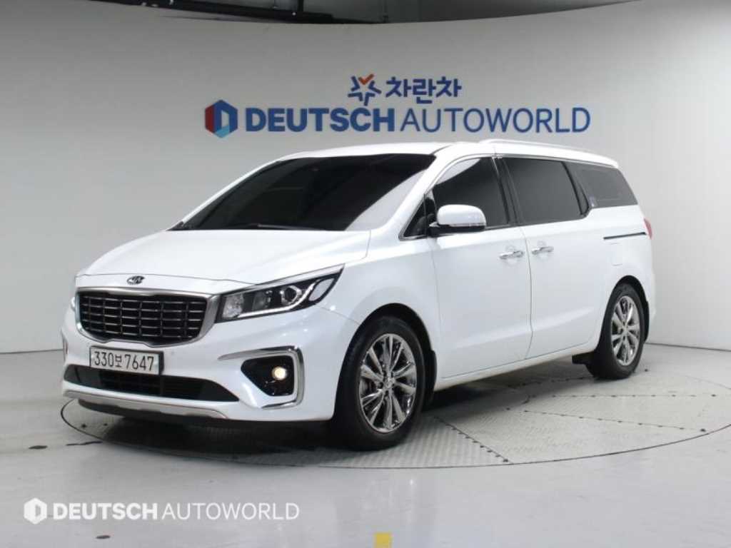Kia Carnival 9 seats Prestige
