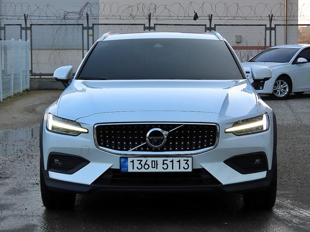 Volvo V60 Keuroseukeonteuri 2.0 B5 AWD Pro