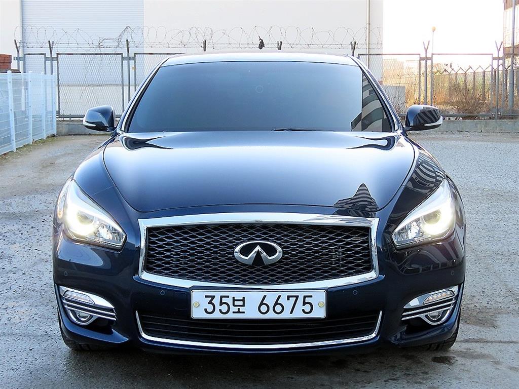 Infiniti Q70 3.7 Style