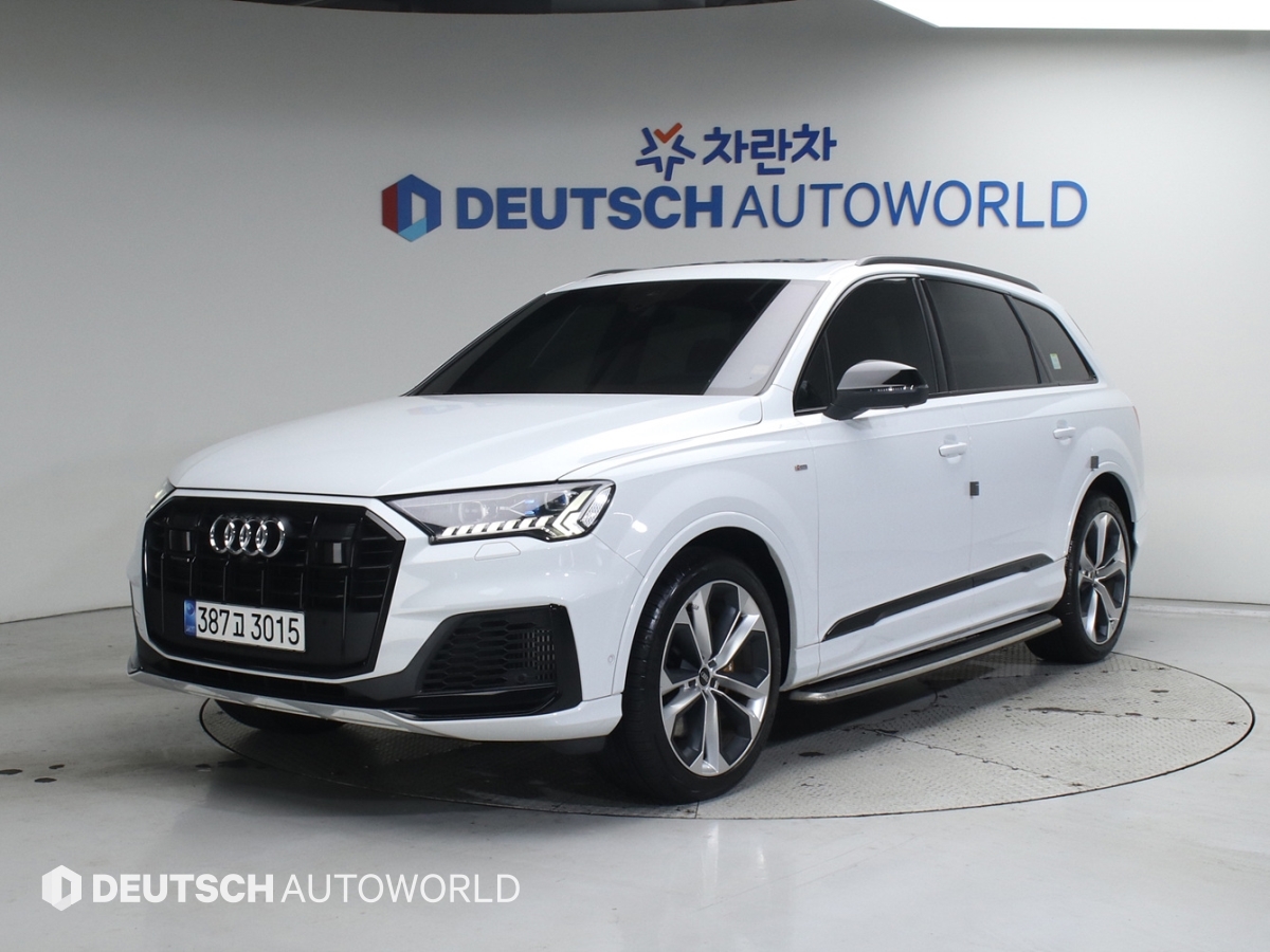 아우디 Q7 55 TFSI Quattro Premium