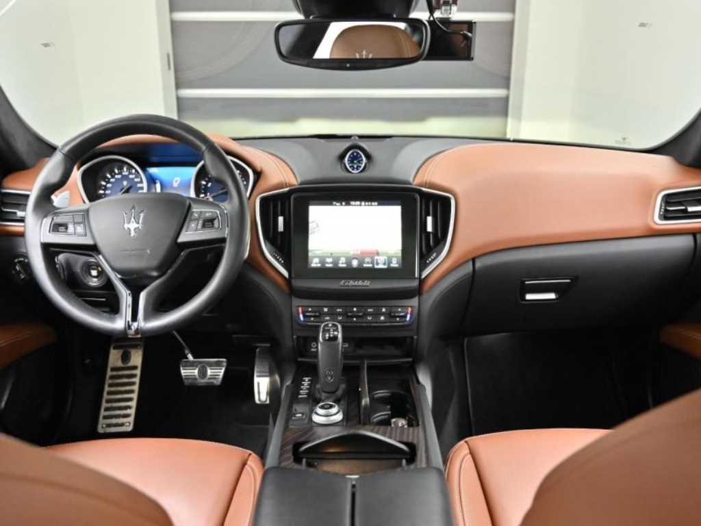 Maserati Ghibli 3.0 Geuranrusso
