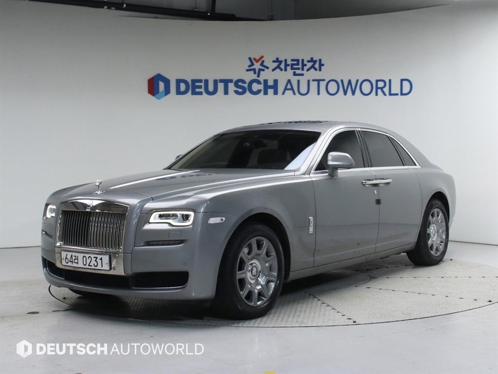 Rolls-Royce Ghost 6.6 V12 SWB