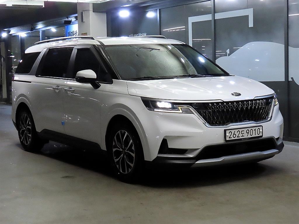 Kia Carnival 9 seats Prestige