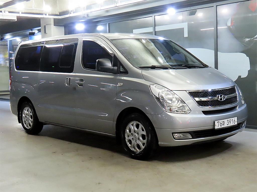 Hyundai Grand Starex 11 seats CVX Premium