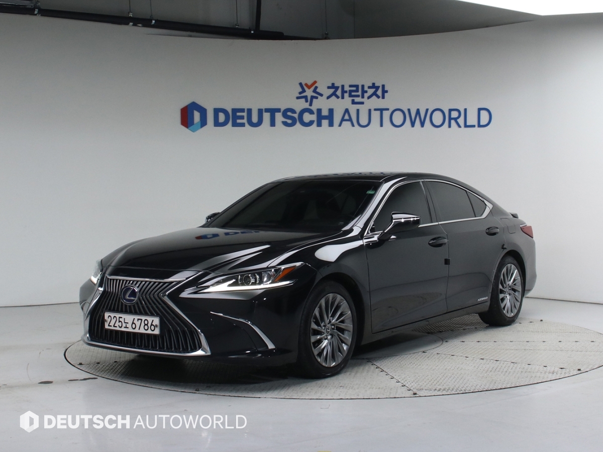 Lexus ES 300h Luxury Plus