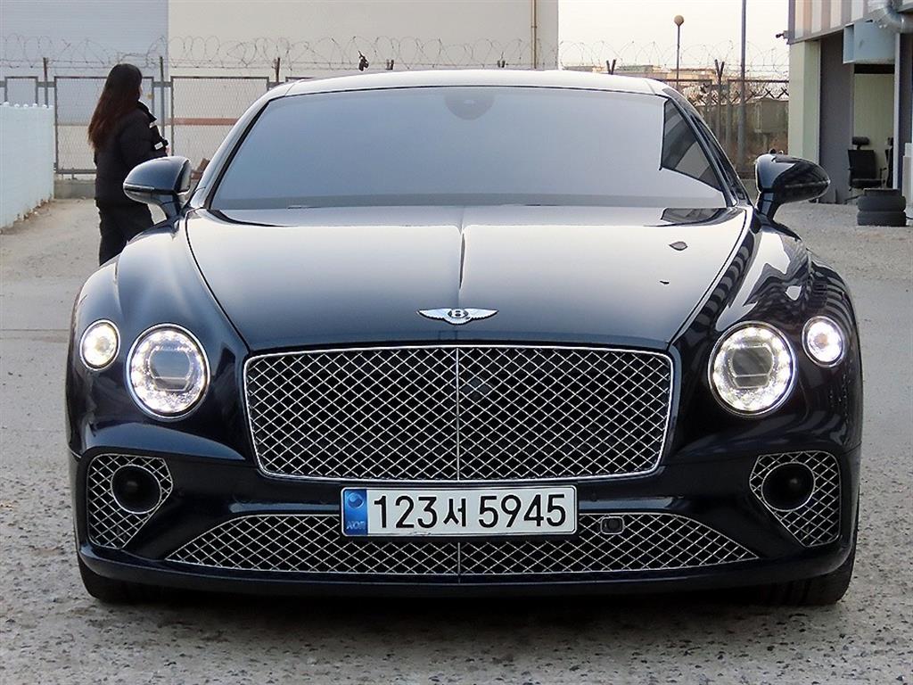 벤틀리 Continental 6.0 W12 GT