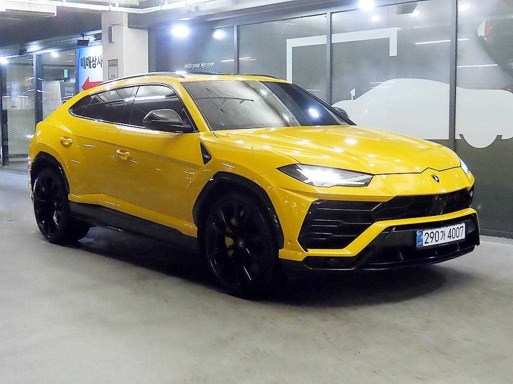 람보르기니 Urus 4.0 V8