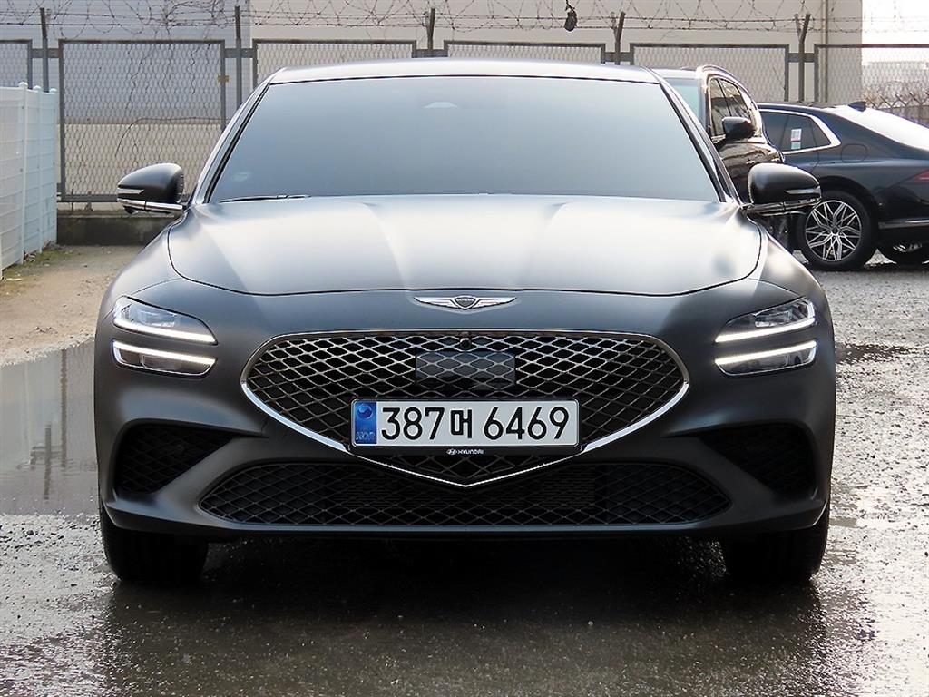 Genesis G70 2.5T AWD