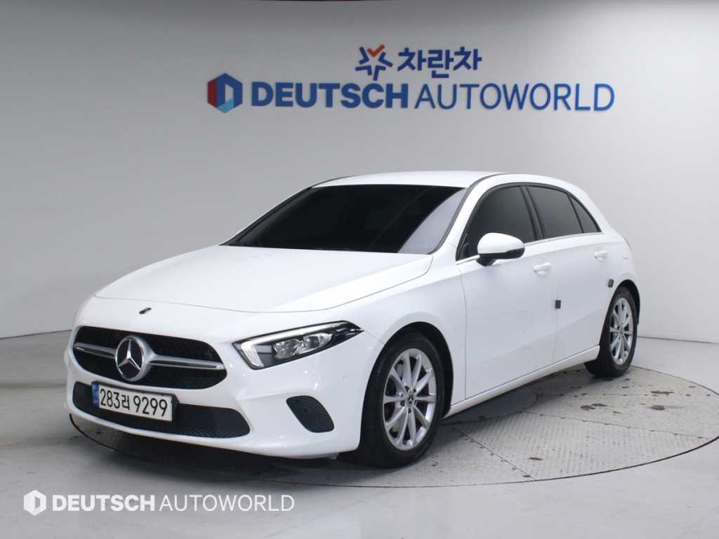 Mercedes-Benz A-Class A220 Haechibaek