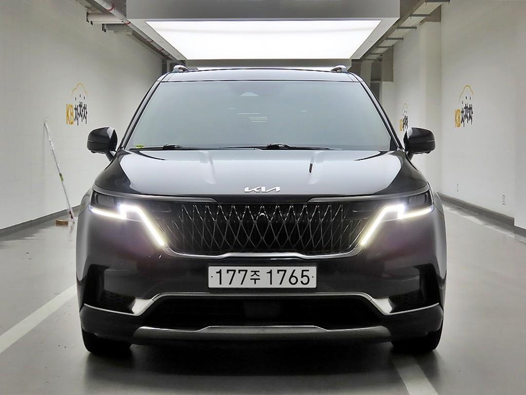 Kia Carnival 9 seats Noblesse