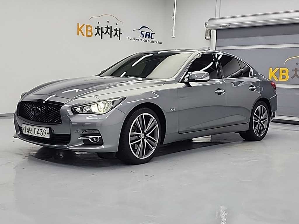 Infiniti Q50 2.2D