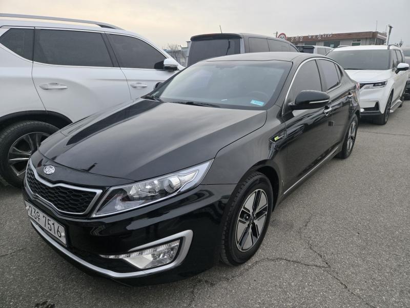 Kia K5 Hybrid Luxury