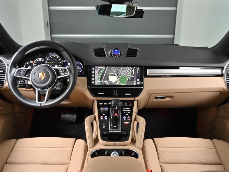 포르쉐 카이엔 3.0 HEV Coupe Platinum Edition