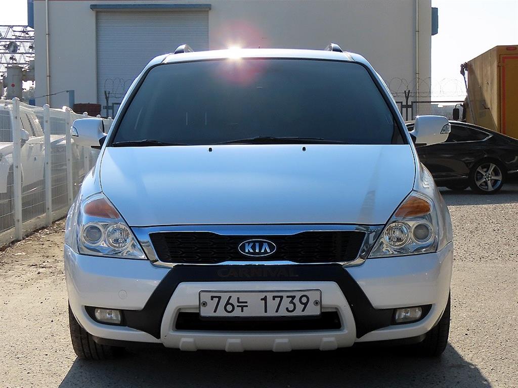 Kia Carnival R 11 seats President