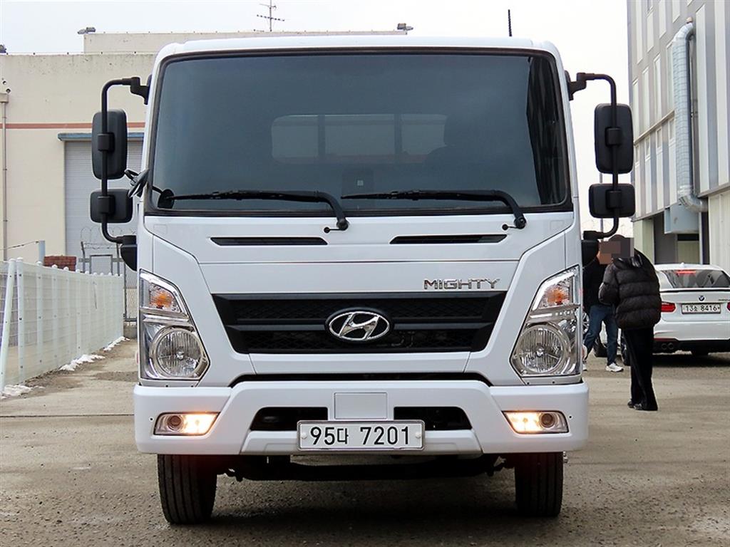 Hyundai Mighty 2.5t Super Cab Long Body