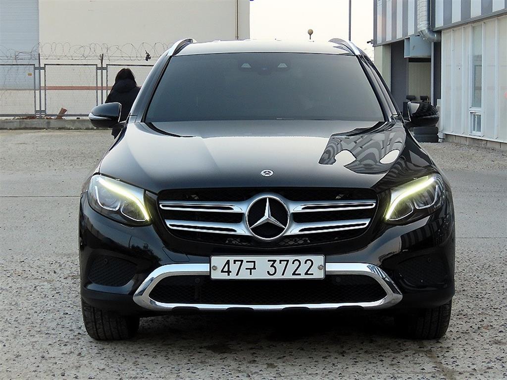 벤츠 GLC 300 4Maetik