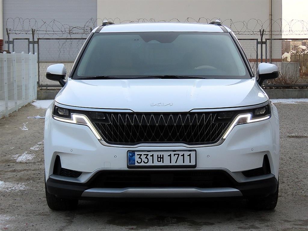 Kia Carnival 9 seats Prestige