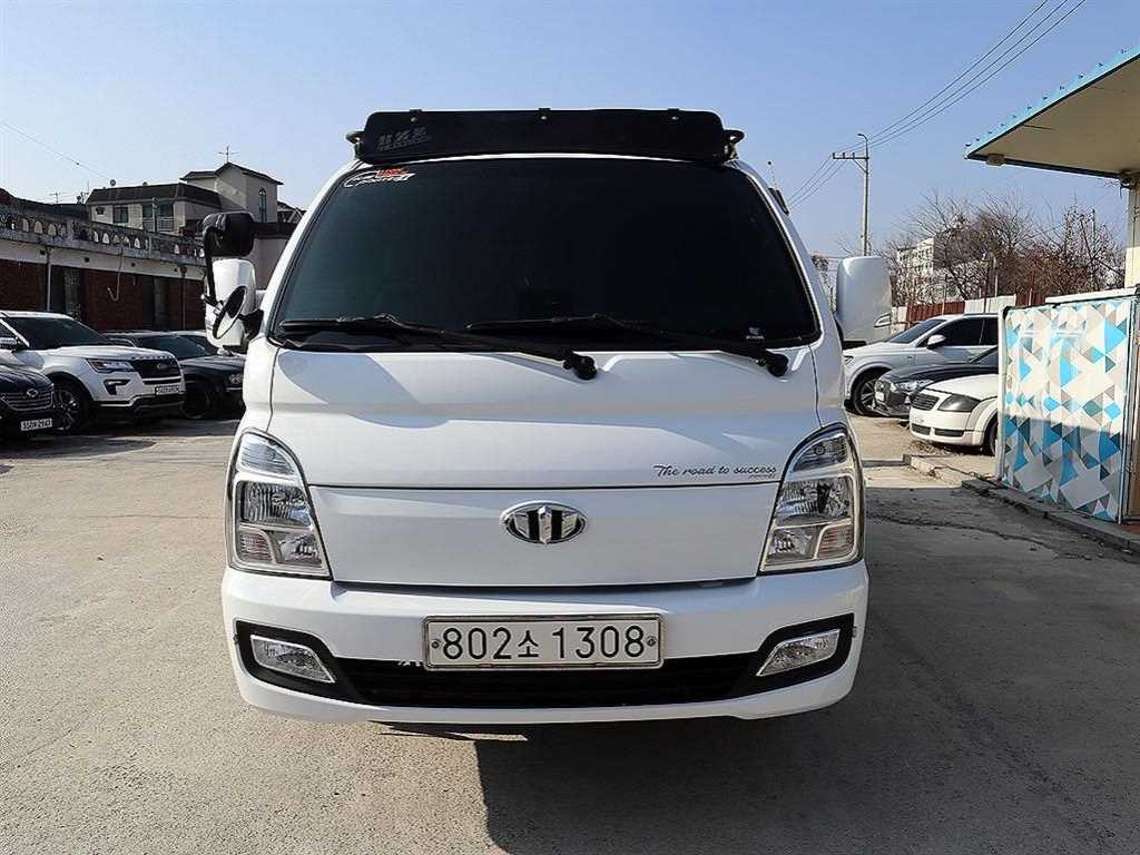 Hyundai Porter II Refrigerated Double Cab
