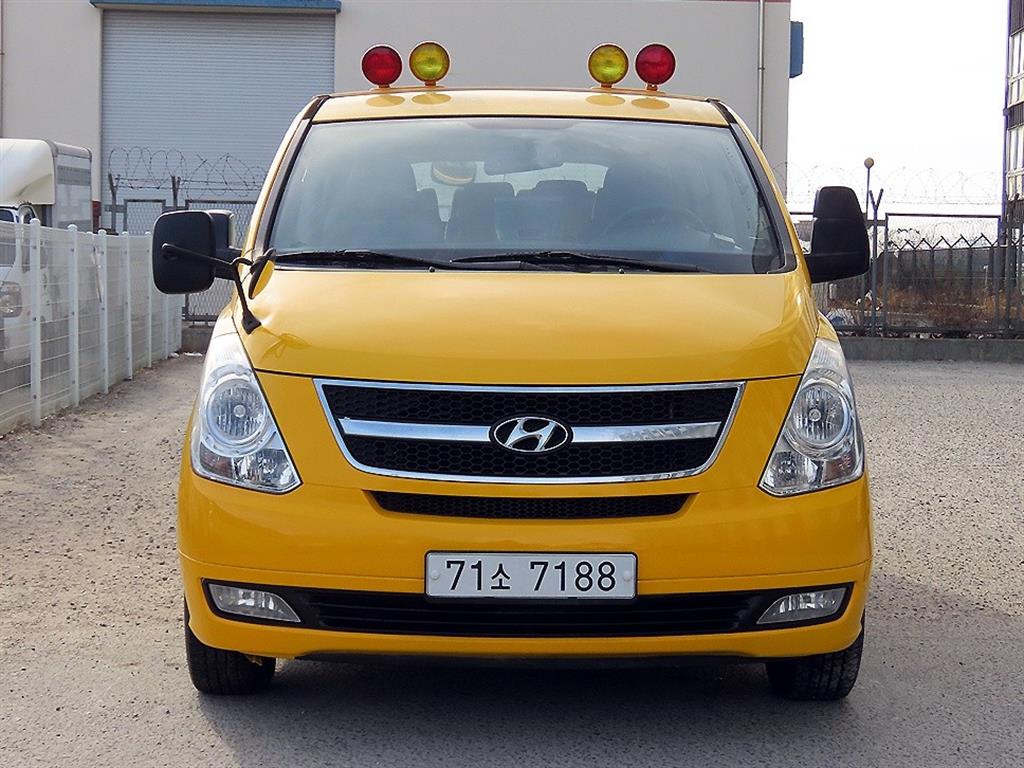 Hyundai Grand Starex Eorinibohocha 15 seats
