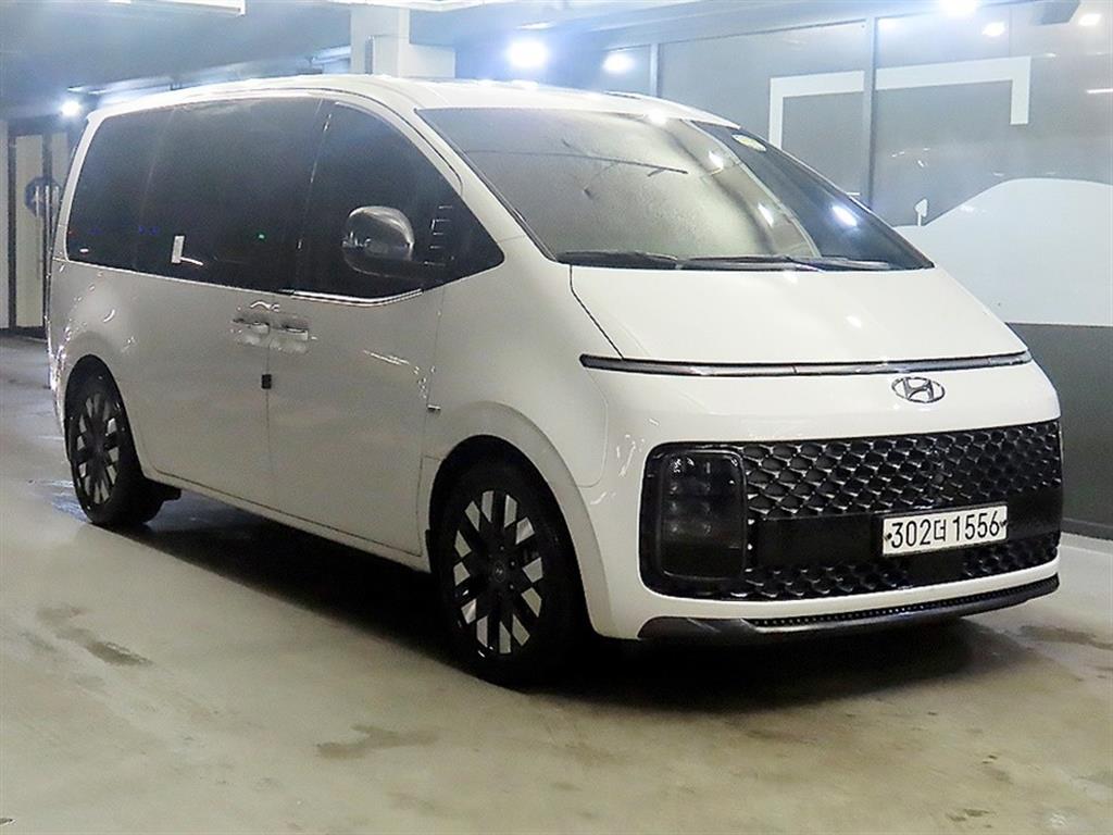 Hyundai Staria 2.2 Raunji 9 seats 4WD Inspiration