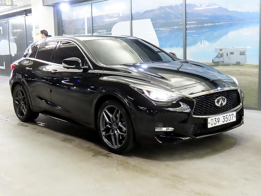 Infiniti Q3 2.0T
