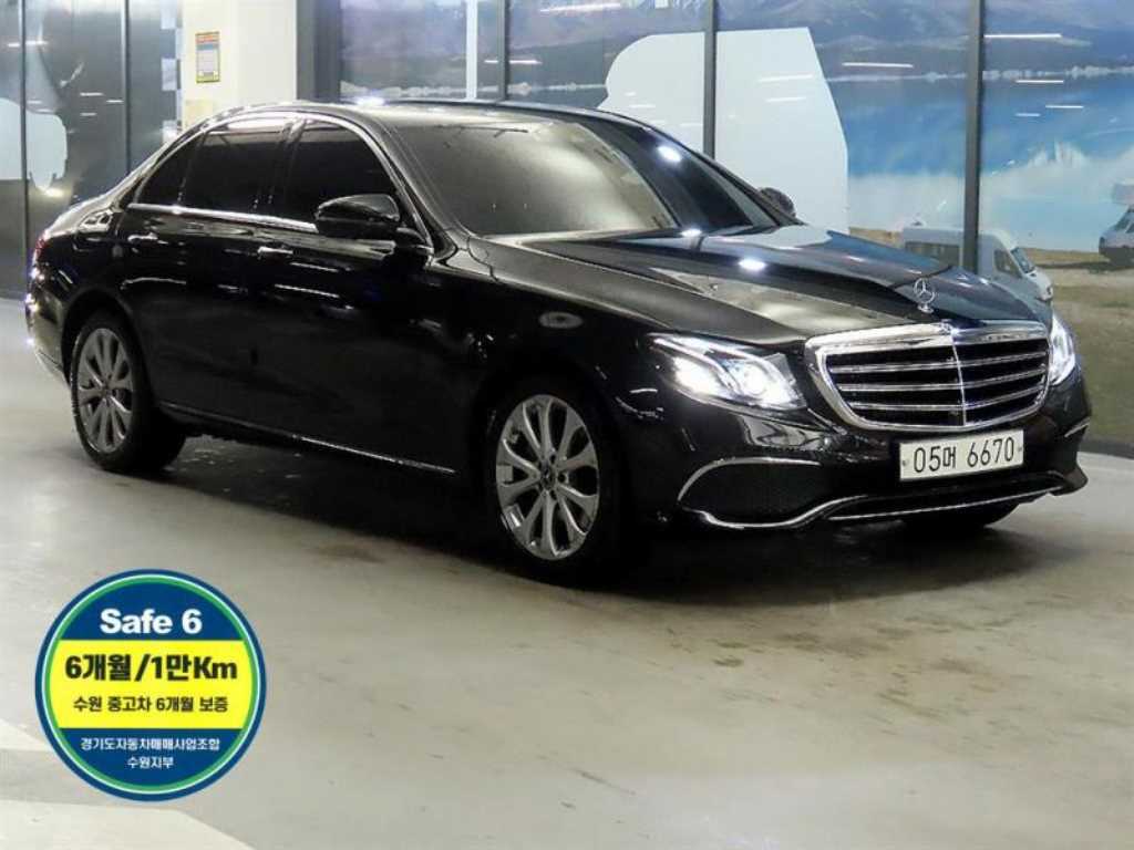 Mercedes-Benz E-Class E300 4Maetik Exclusive