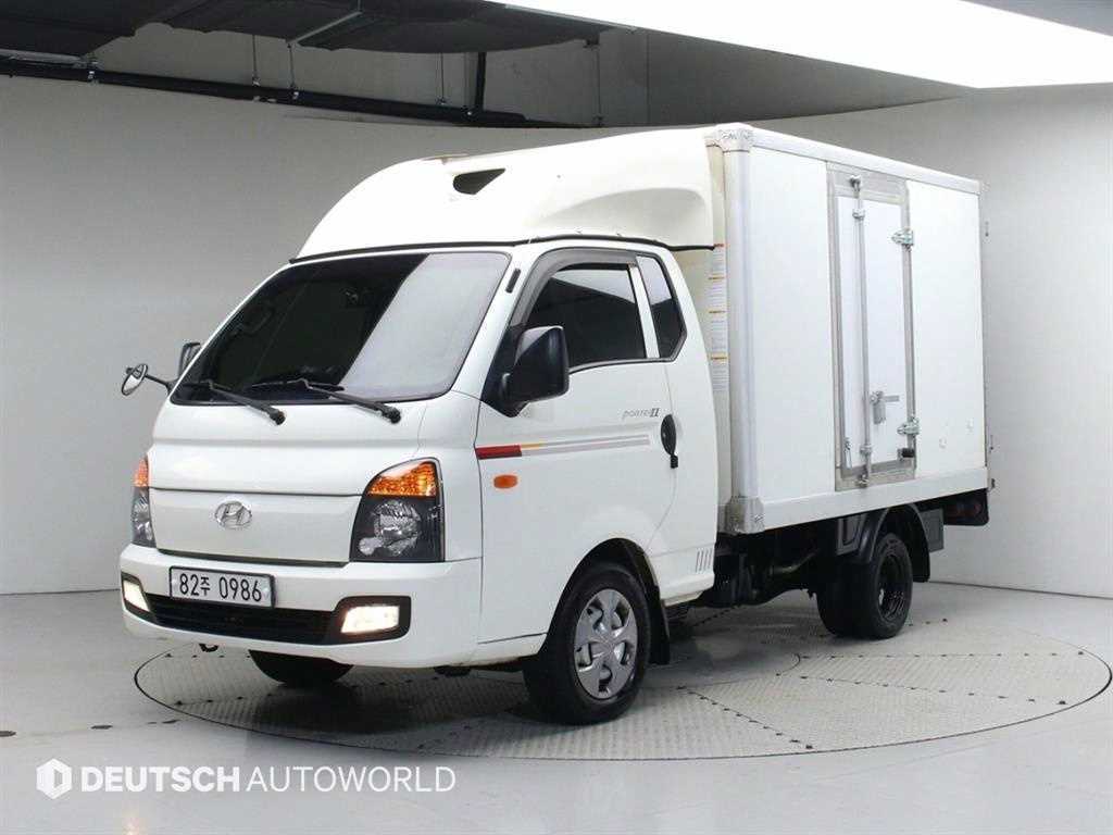 Hyundai Porter II Refrigerated Super Cab Twin Comp