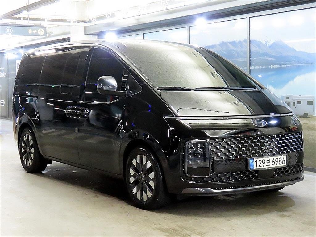 Hyundai Staria 2.2 Raunji 9 seats 4WD Inspiration