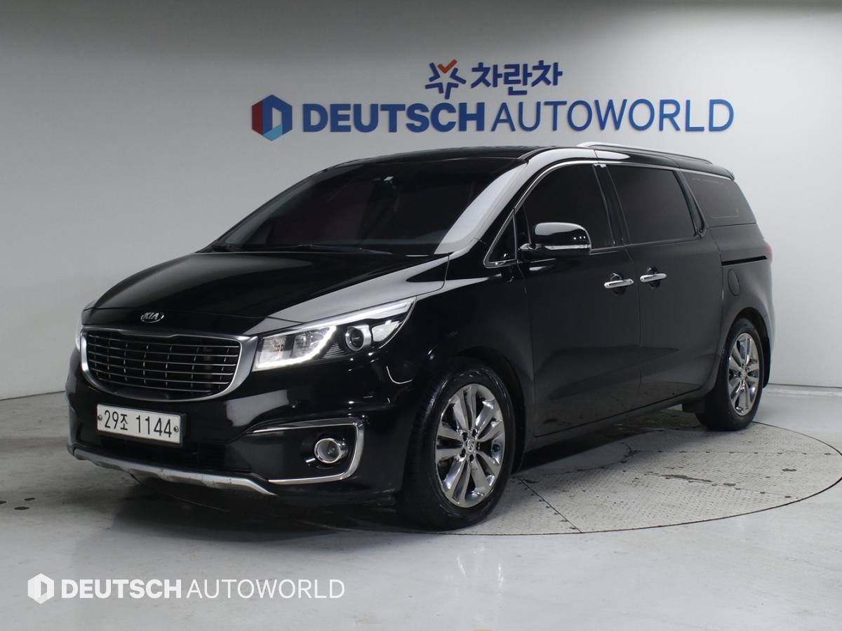 Kia Carnival 9 seats Noblesse