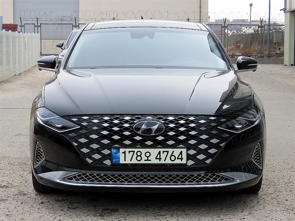 Hyundai Grandeur Hybrid 2.4 HEV Calligraphy