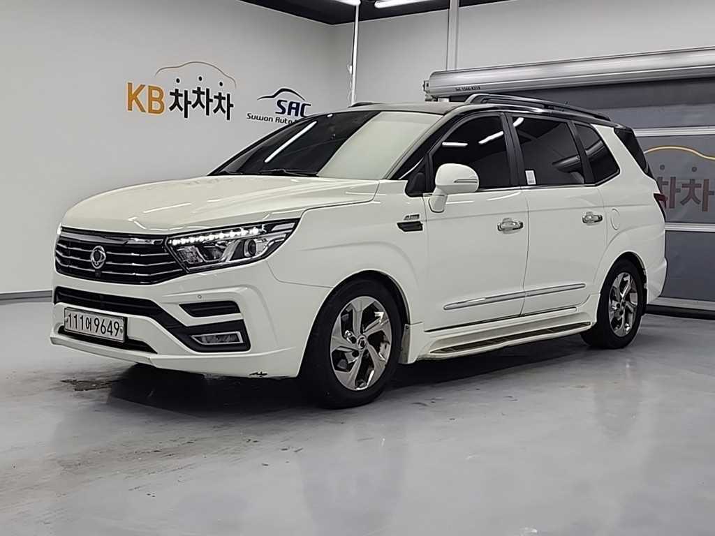 KG모빌리티(쌍용) Korando Turismo 2.2 11 seats 4WD RX