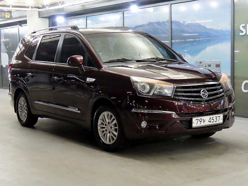 KGM Korando Turismo 2.0 4WD 11 seats GT