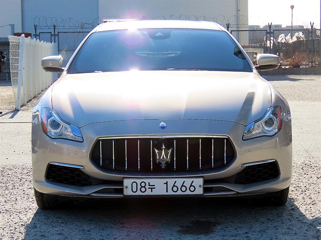 Maserati Quattroporte 3.0 Geuranrusso