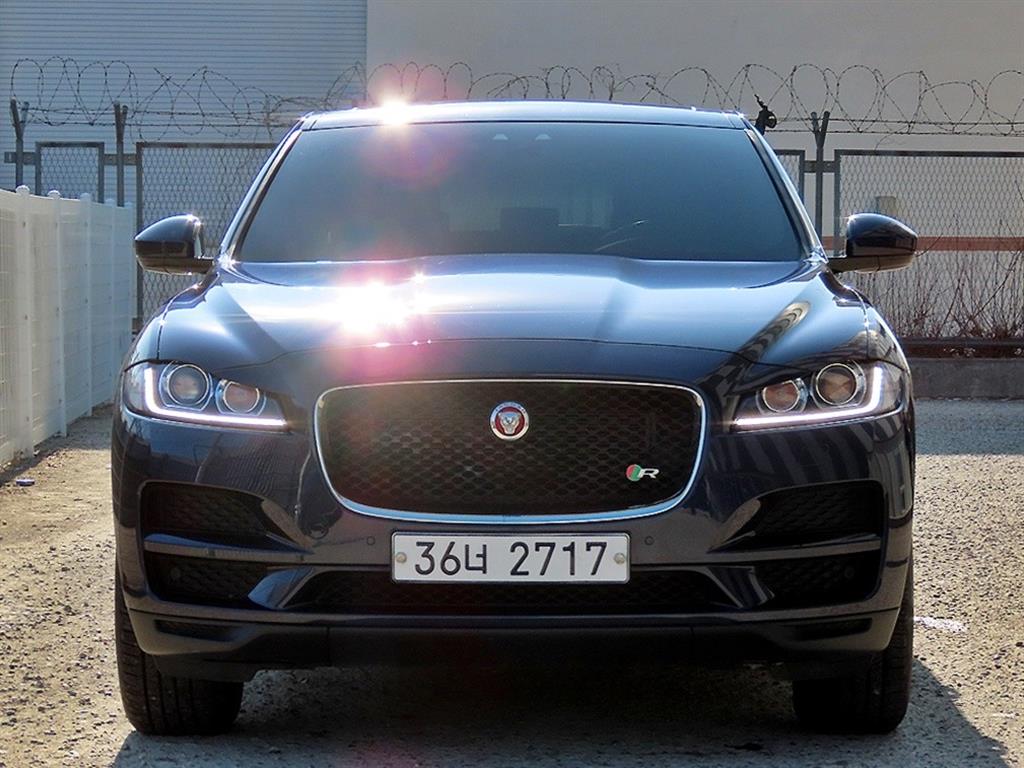 Jaguar F-Pace 2.0 20d AWD Prestige