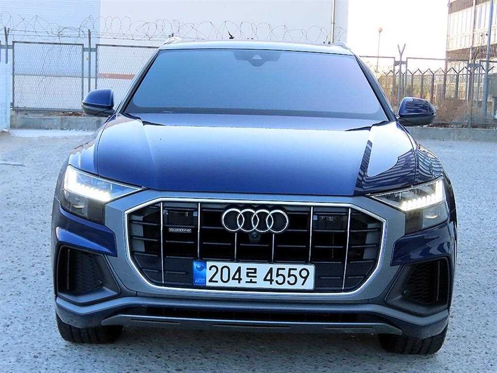 아우디 Q8 45 TDI Quattro Premium