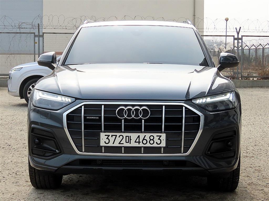 아우디 Q5 45 TFSI Quattro Seupoteubaek