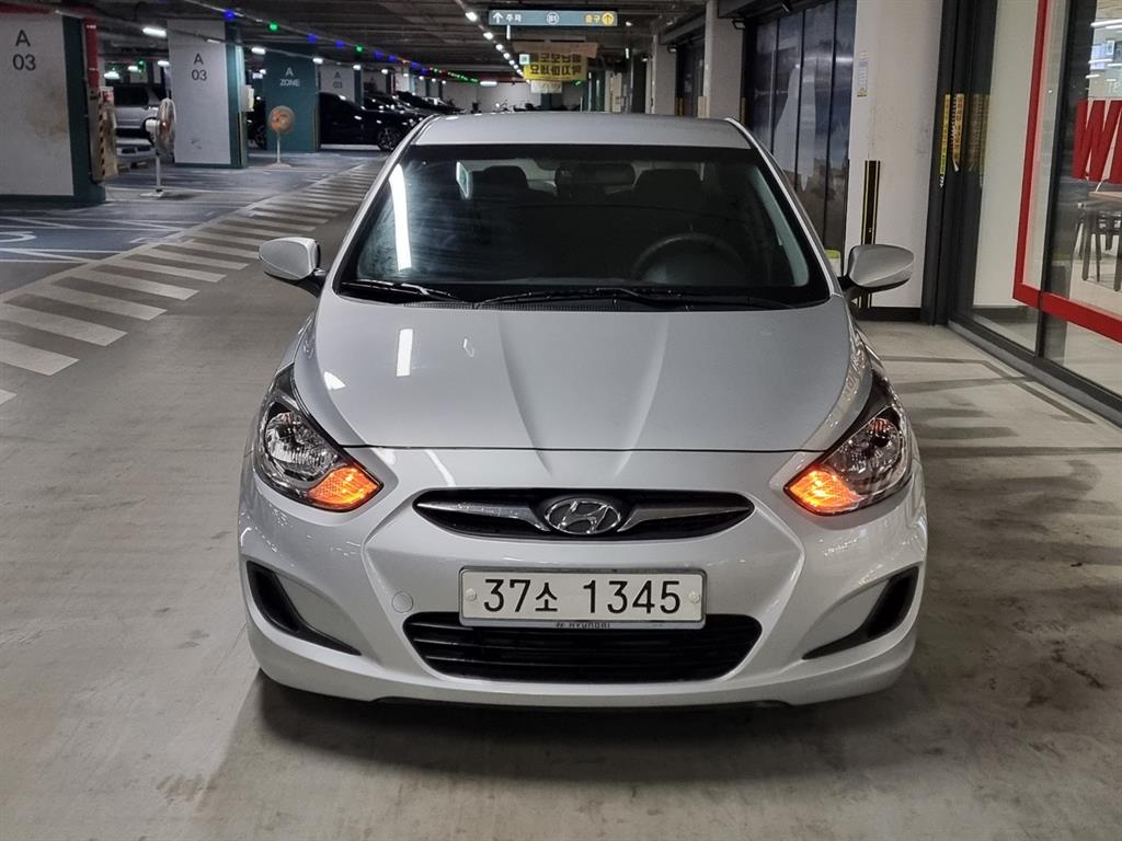 현대 엑센트 1.4 VVT Luxury