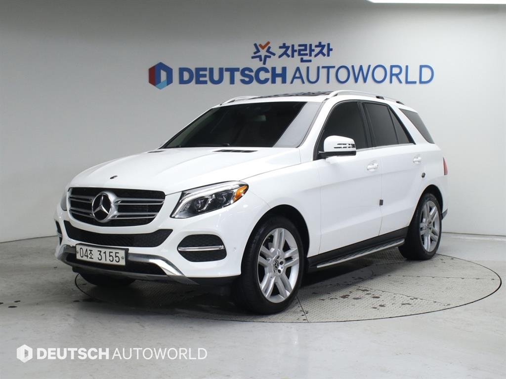 벤츠 GLE 350d 4Maetik