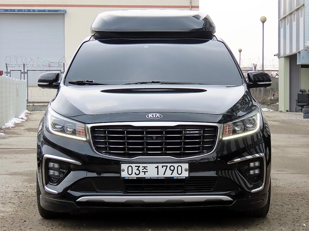 Kia Carnival Hairimujin 9 seats Noblesse Special