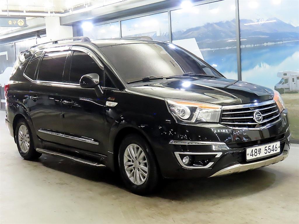KGM Korando Turismo 2.2 4WD 9 seats TX Plus