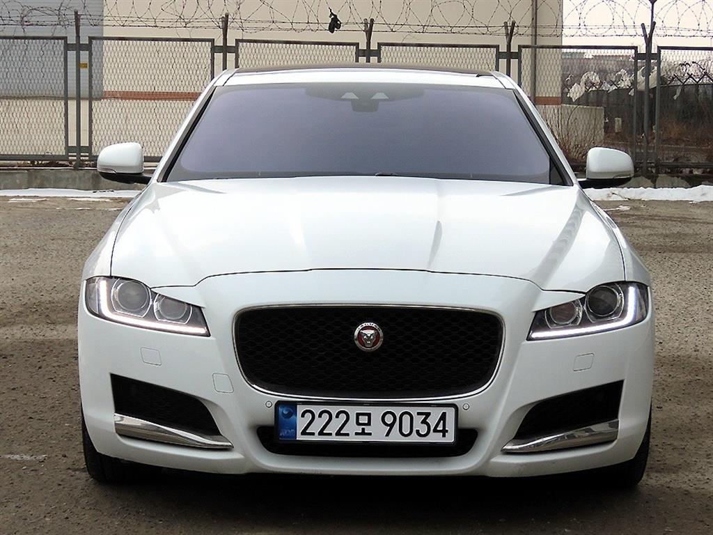 재규어 XF 2.0 20d Prestige