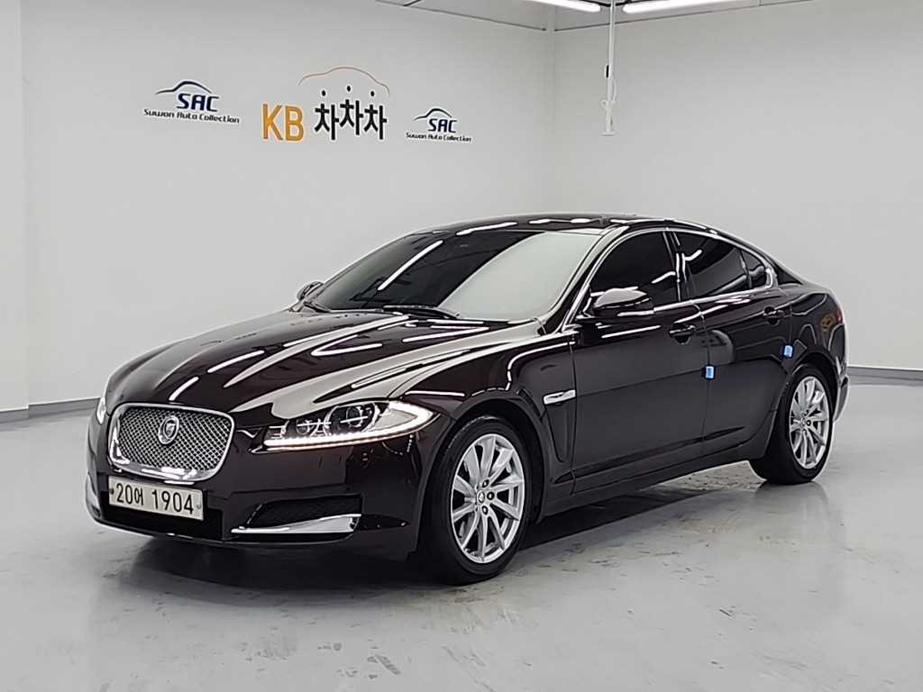 재규어 XF 3.0D V6 Premium