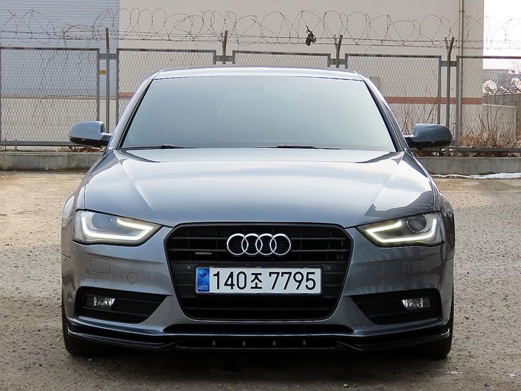 아우디 A4 30 TDI Dynamic