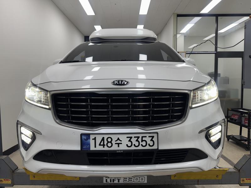 Kia Carnival Hairimujin 9 seats Prestige High Roof
