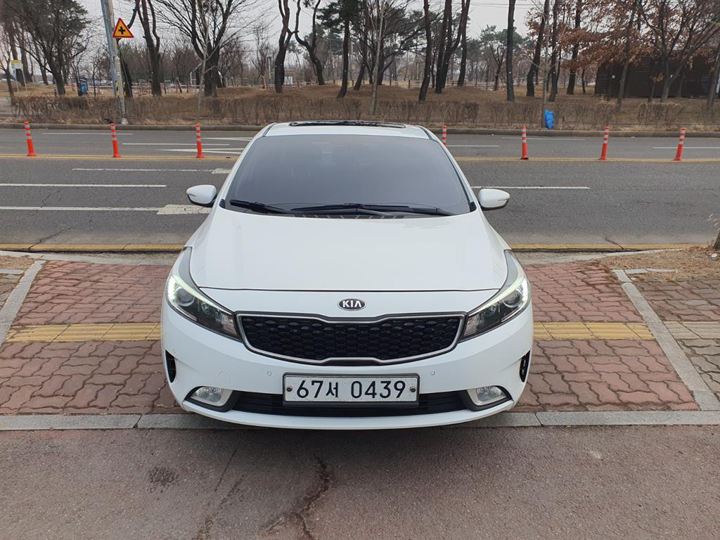 Kia K3 1.6 GDI Noblesse
