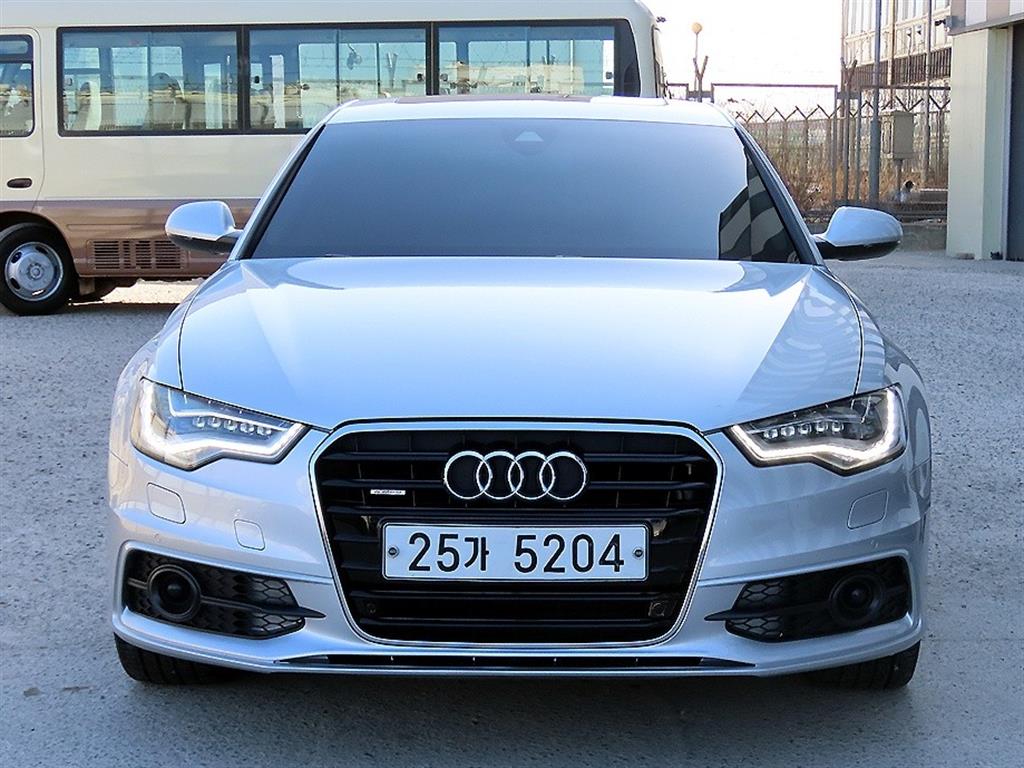 아우디 A6 3.0 TFSI Quattro Dynamic