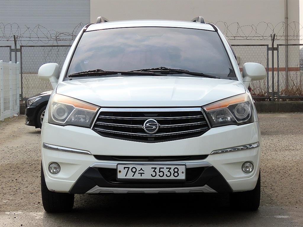 KGM Korando Turismo 2.0 4WD 11 seats GT