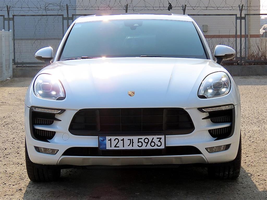포르쉐 마칸 3.0 GTS